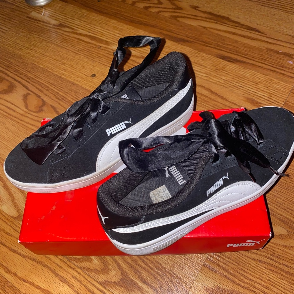 Suede Pumas